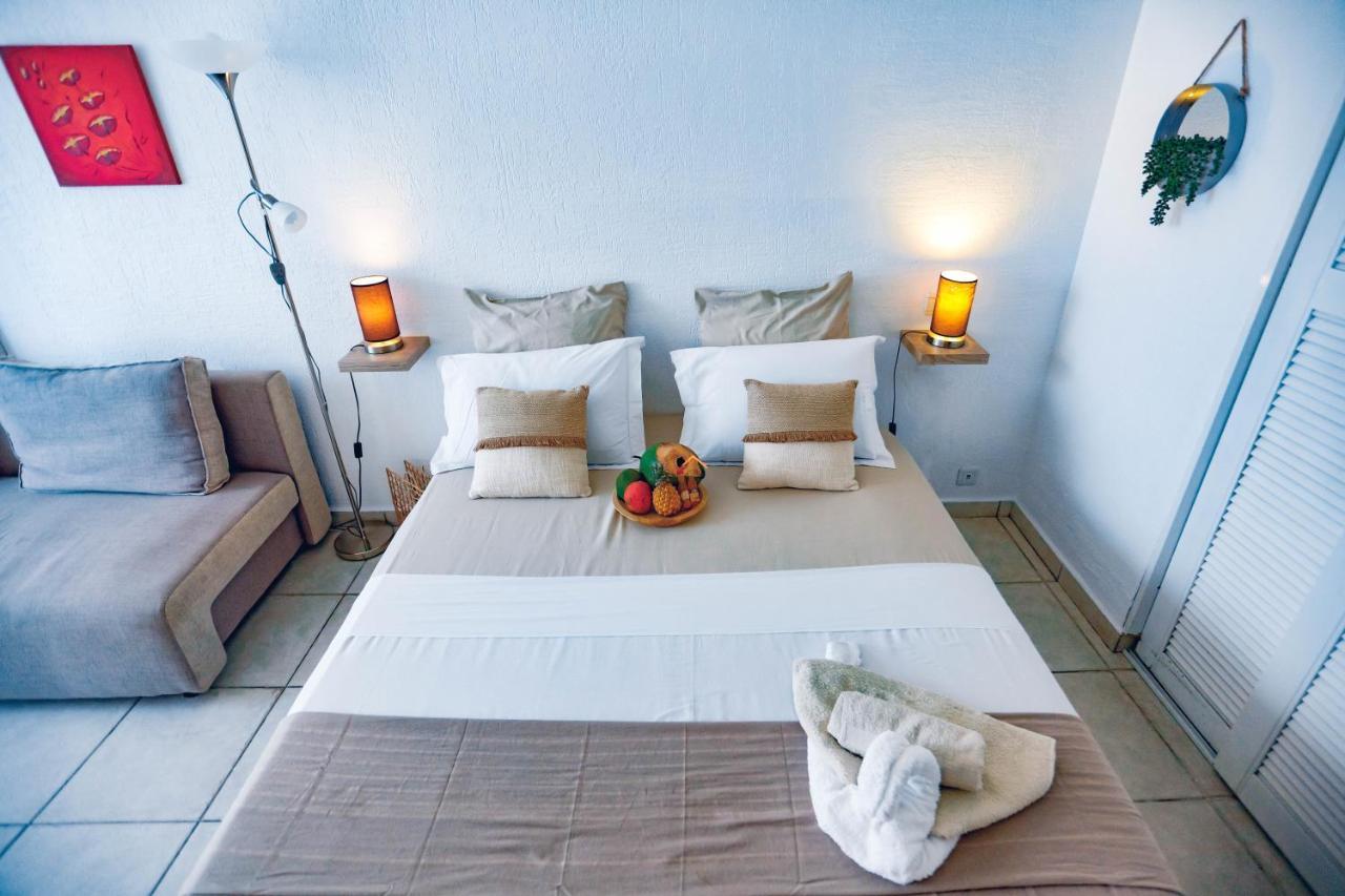 Studio CHIC avec son accès plage et sans coupure d'eau Le Gosier  Esterno foto