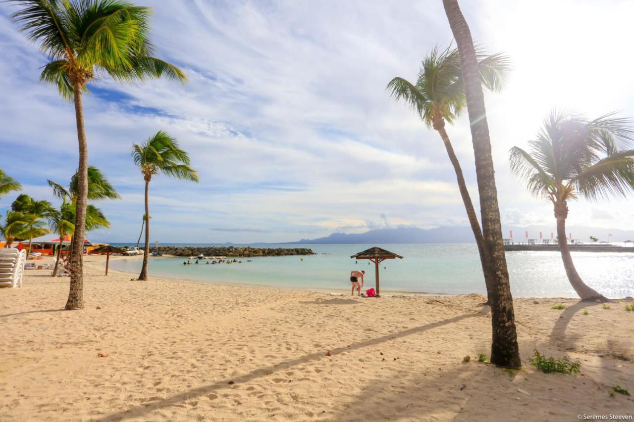 Studio CHIC avec son accès plage et sans coupure d'eau Le Gosier  Esterno foto