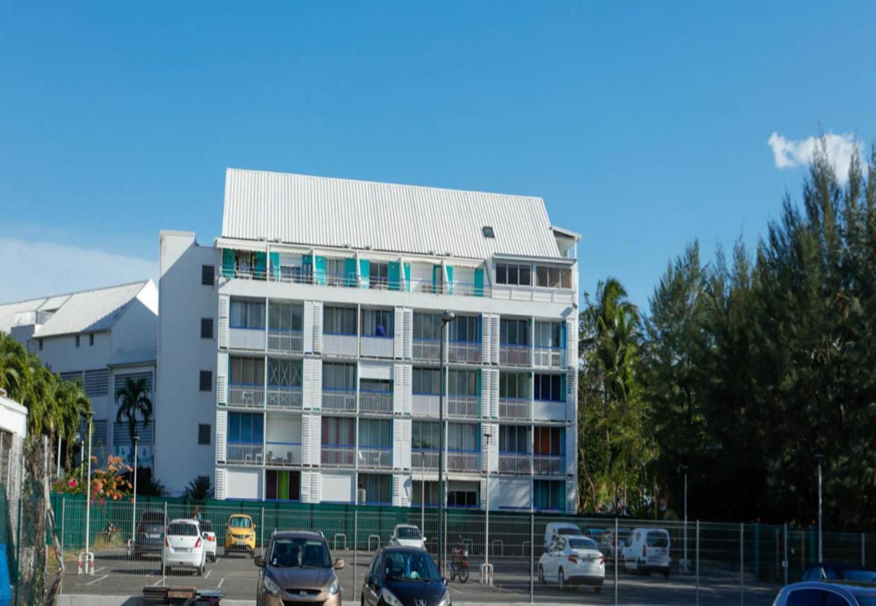 Studio CHIC avec son accès plage et sans coupure d'eau Le Gosier  Esterno foto